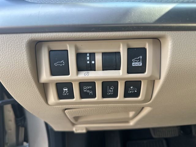 Used 2018 Subaru Outback 2.5i Premium image 14