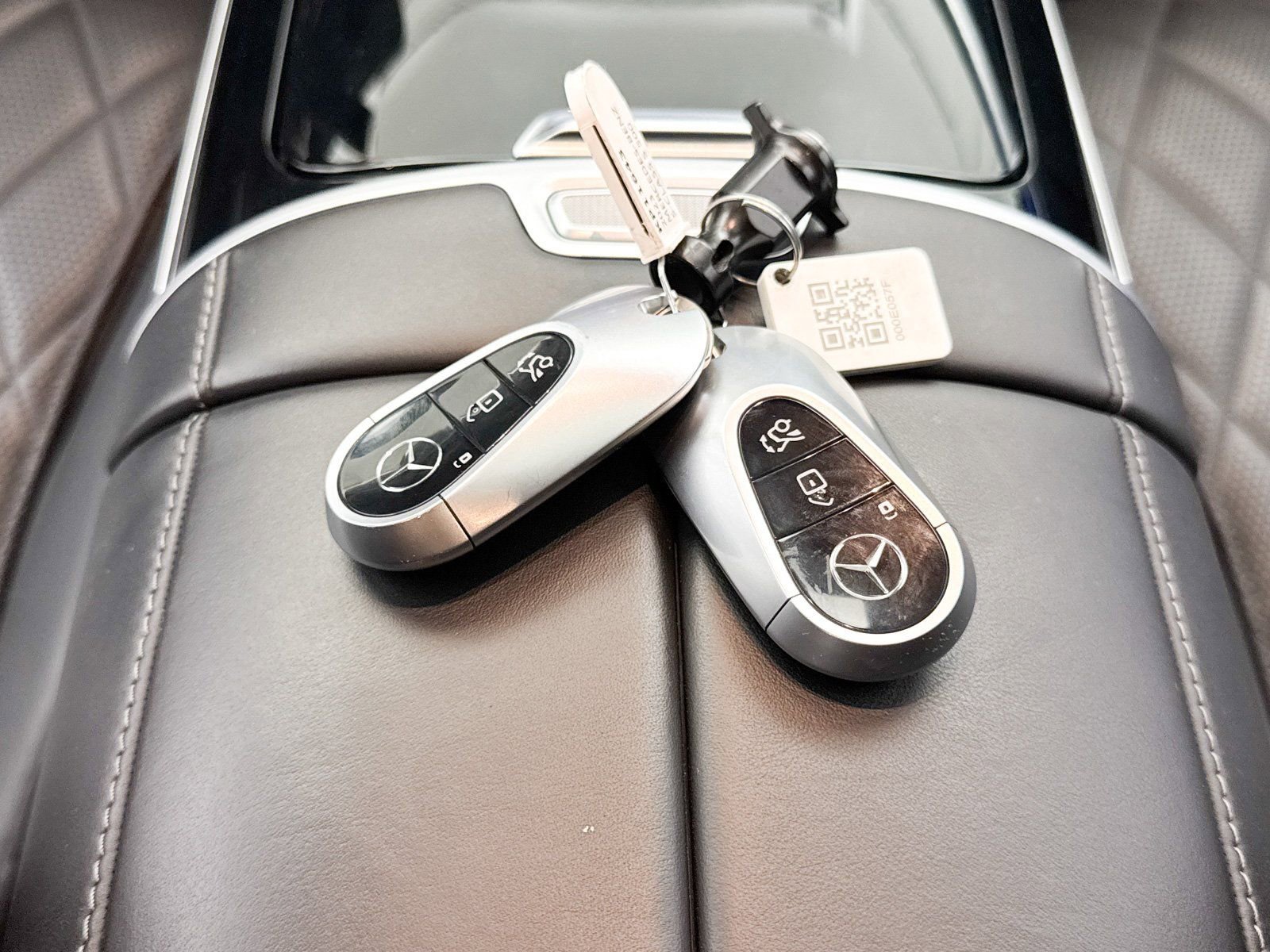Used 2023 Mercedes-Benz S 500 4MATIC w/ AMG Line image 54