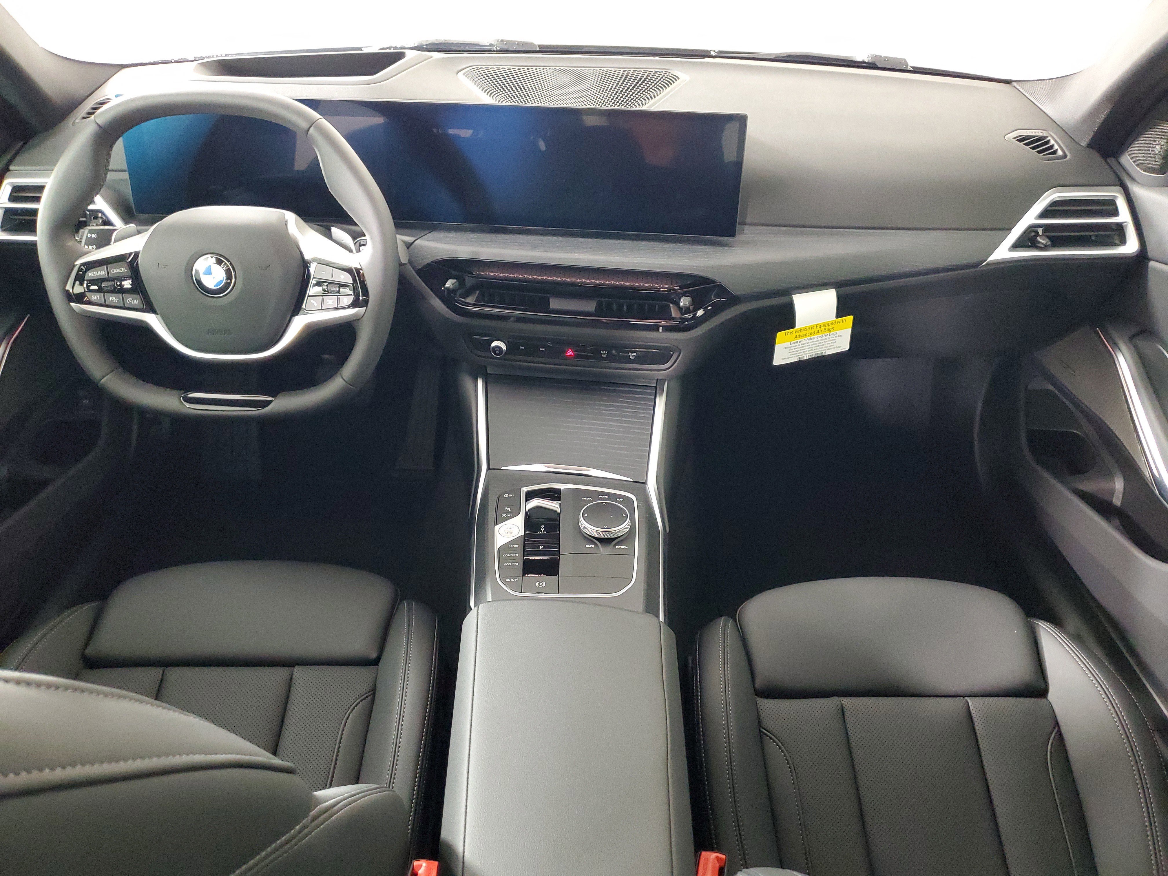 Used 2025 BMW 330i xDrive Sedan w/ Premium Package AWD/4WD image 11