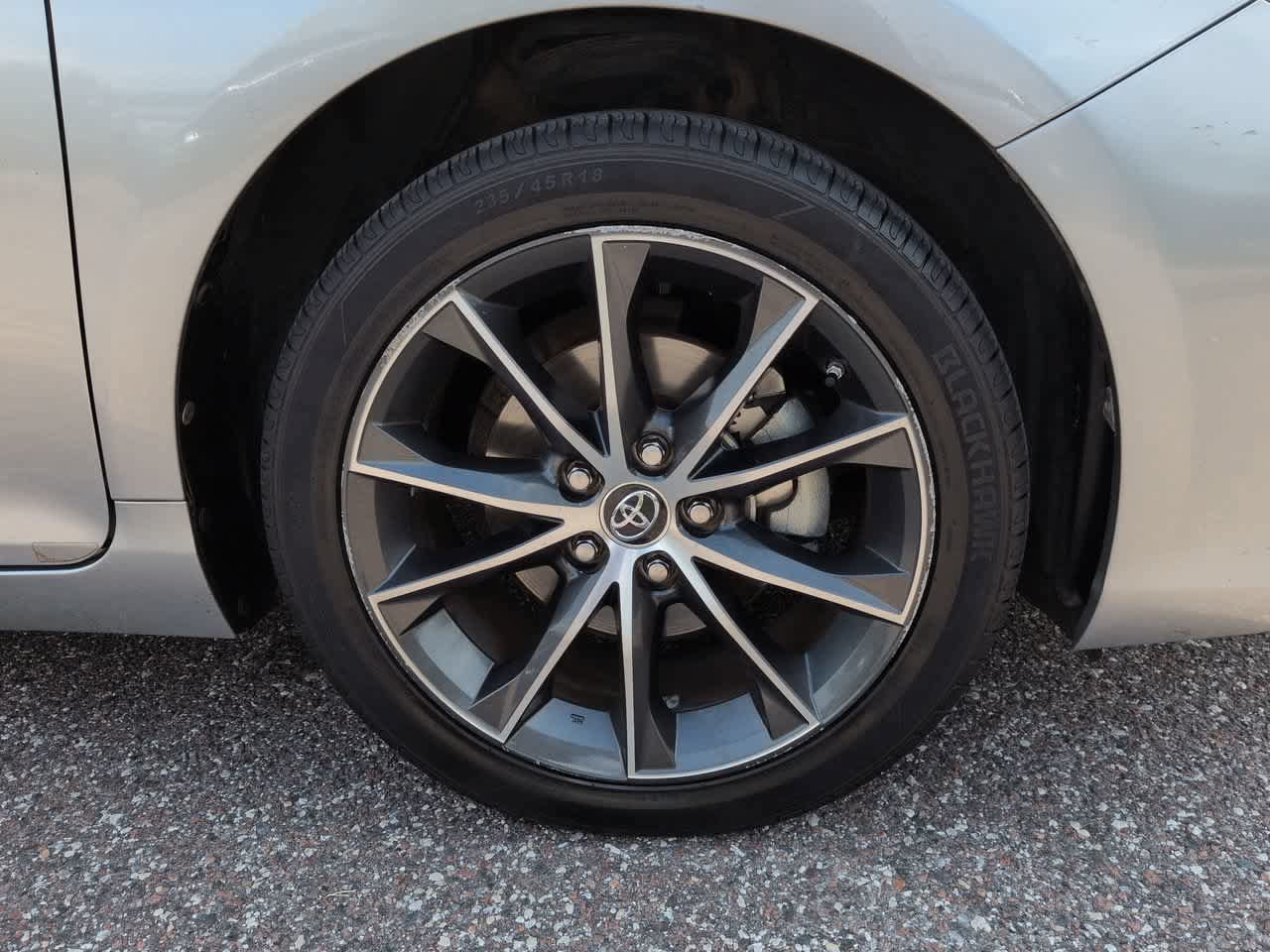 Used 2015 Toyota Camry XSE FWD image 11