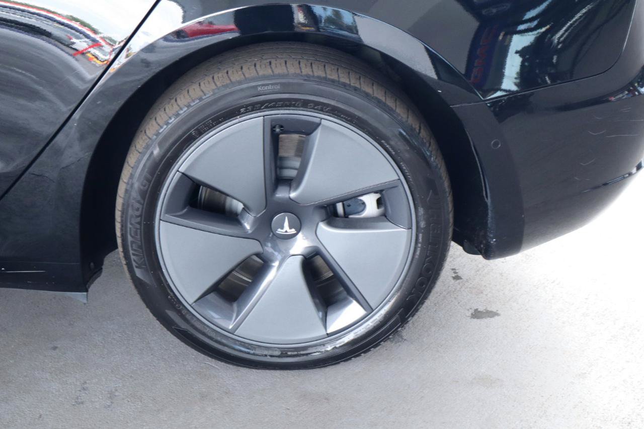 Used 2022 Tesla Model 3 RWD image 11