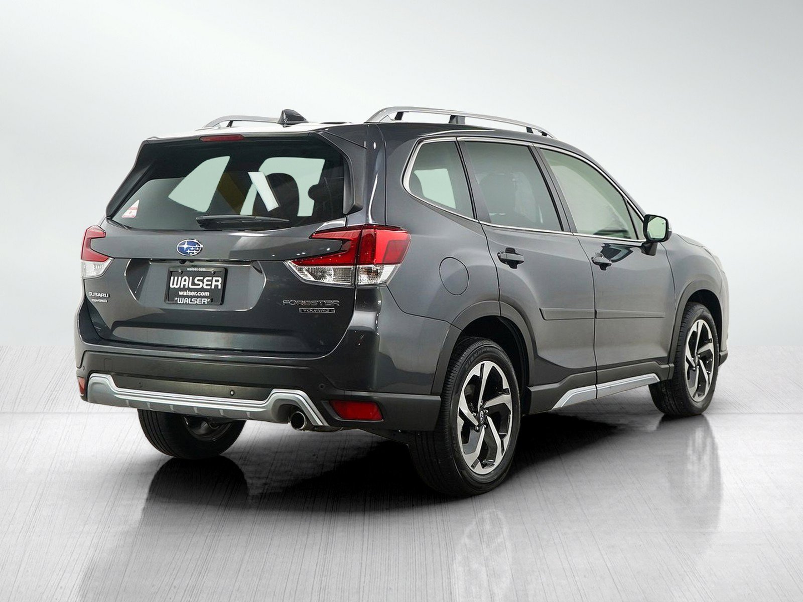Used 2023 Subaru Forester Touring AWD/4WD image 5