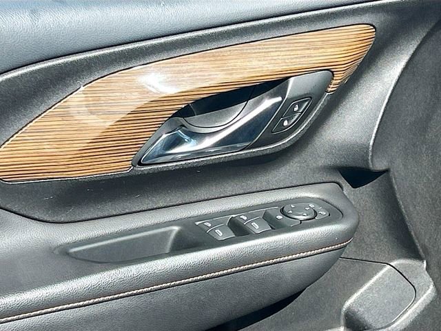 Used 2018 GMC Terrain SLE image 17