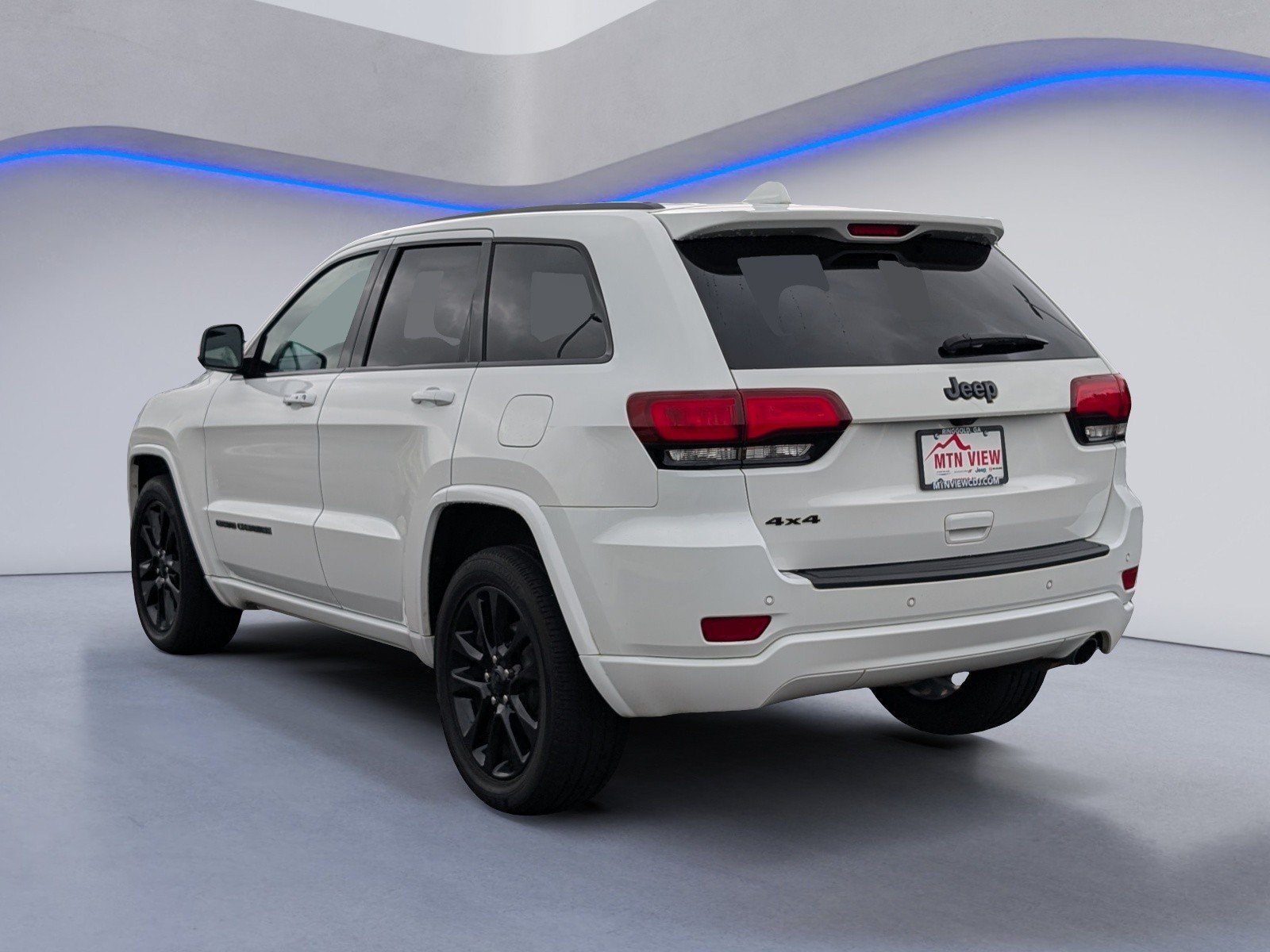 Used 2019 Jeep Grand Cherokee Laredo AWD/4WD image 7