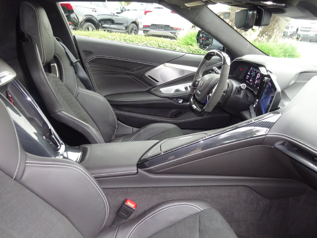 Used 2025 Chevrolet Corvette Z06 RWD image 15