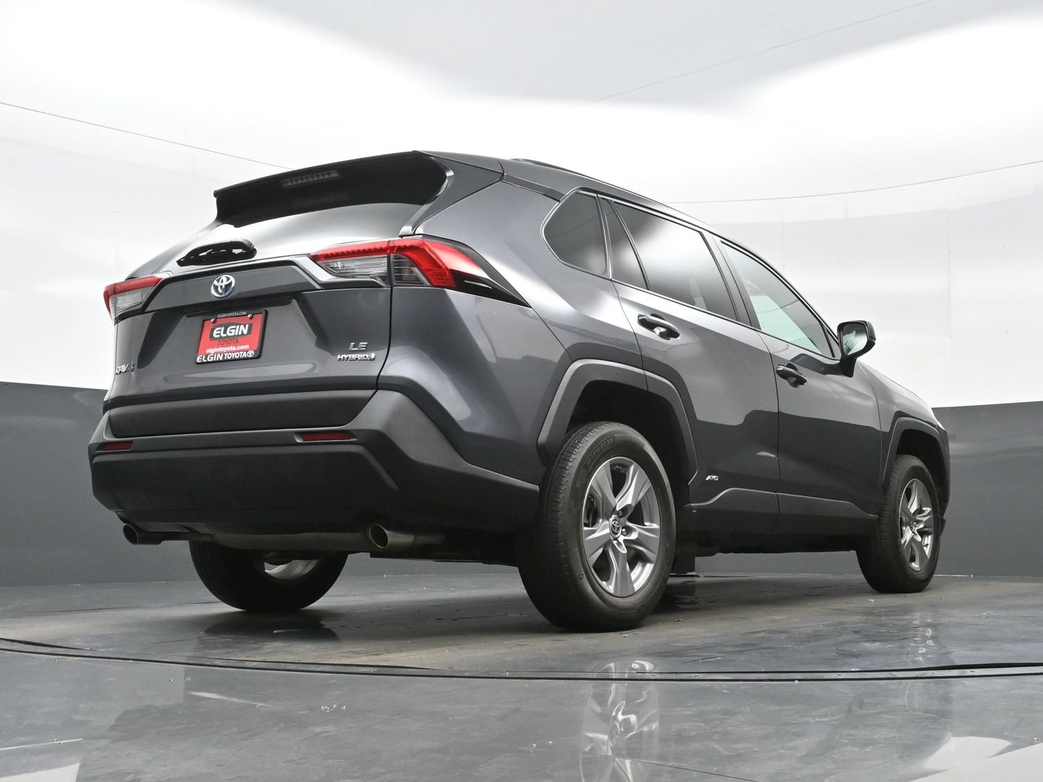 Used 2022 Toyota RAV4 LE AWD/4WD image 29
