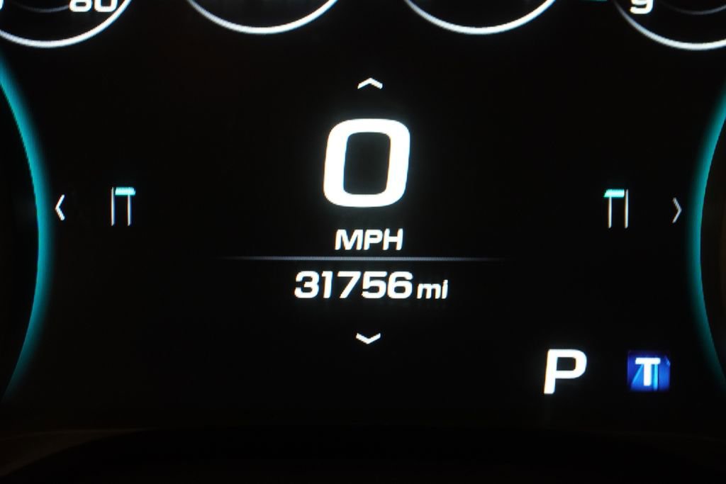 Used 2017 Chevrolet Camaro SS RWD image 5