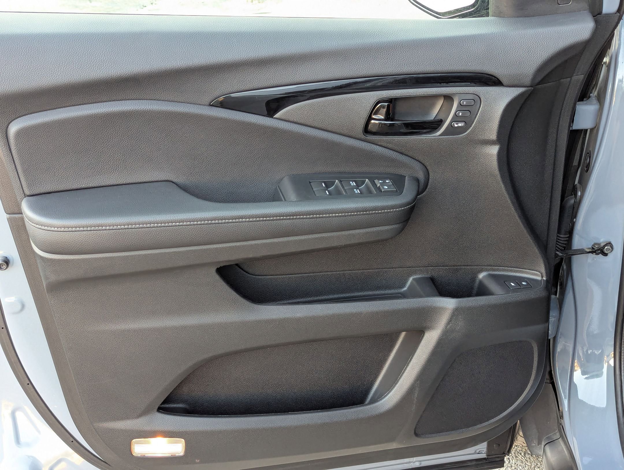 Used 2022 Honda Passport Elite image 11