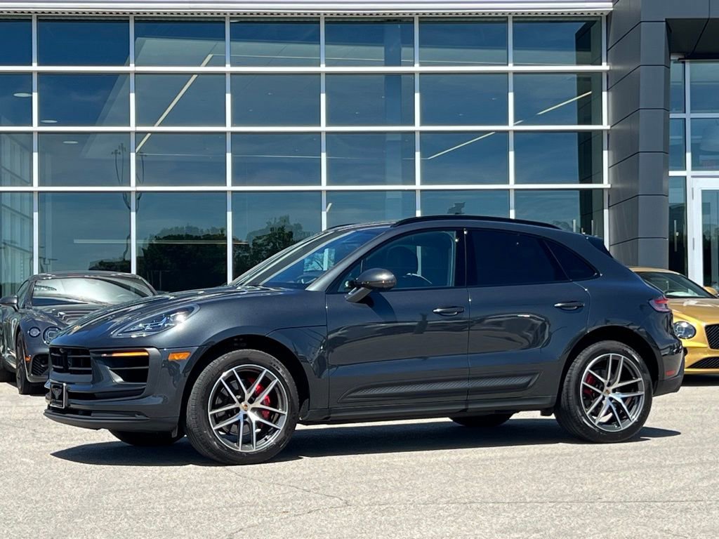 Used 2023 Porsche Macan S w/ Sport Chrono Package image 11