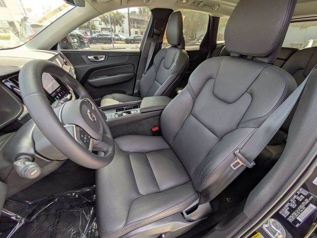 Certified 2022 Volvo XC60 B5 Momentum FWD image 13