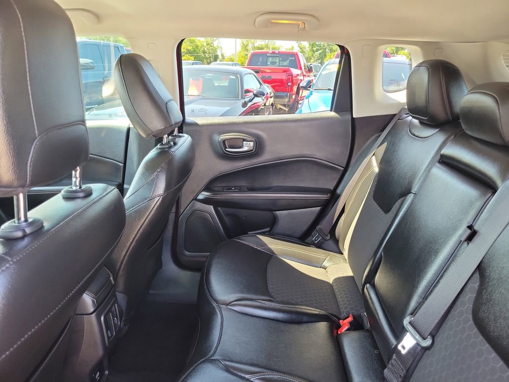 Used 2021 Jeep Compass Latitude FWD image 9