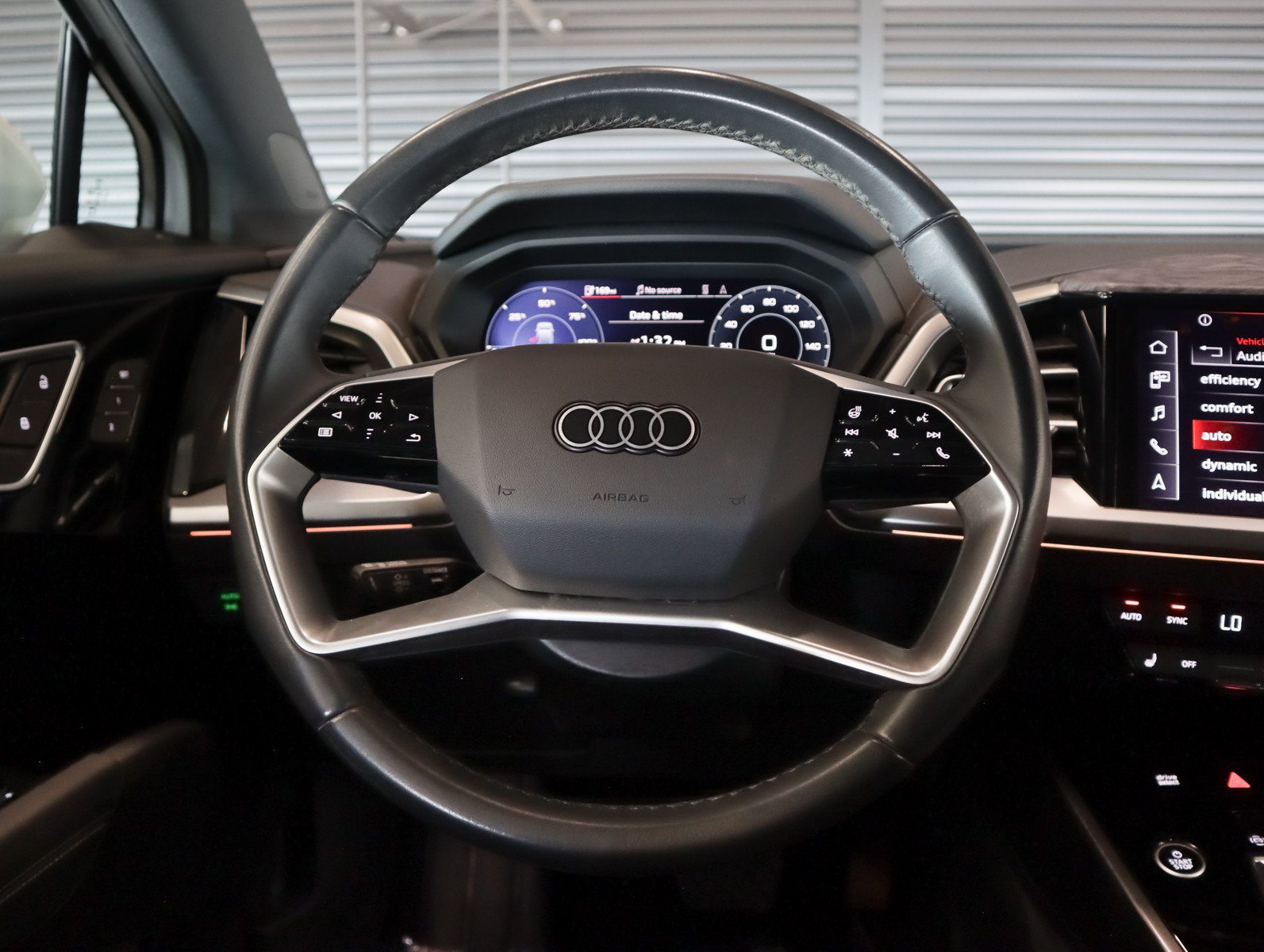 Used 2023 Audi Q4 e-tron Premium Plus RWD image 17