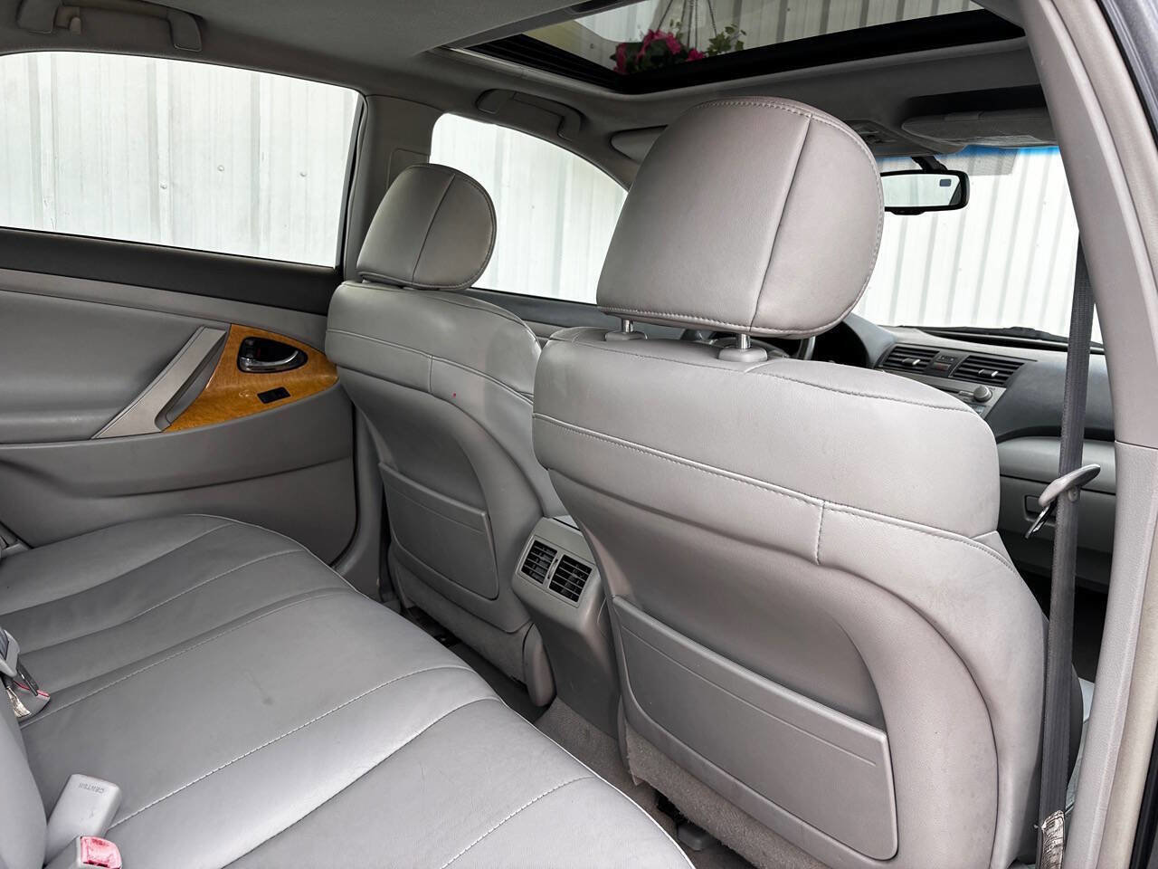 Used 2007 Toyota Camry XLE FWD image 17