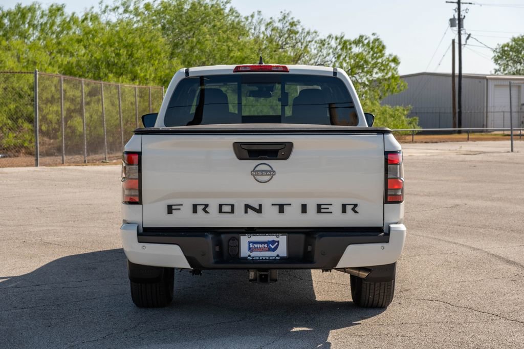 Used 2025 Nissan Frontier SV w/ SV Convenience Package image 6