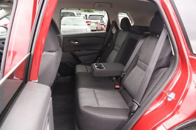 Certified 2025 Nissan Rogue SV AWD/4WD image 10