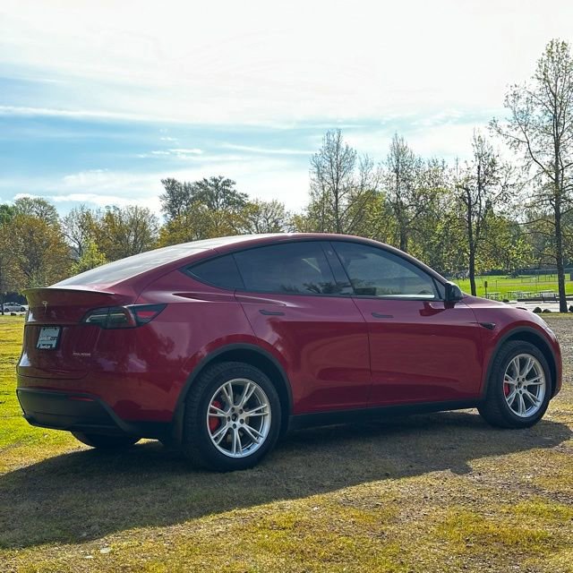 Used 2021 Tesla Model Y Performance image 5