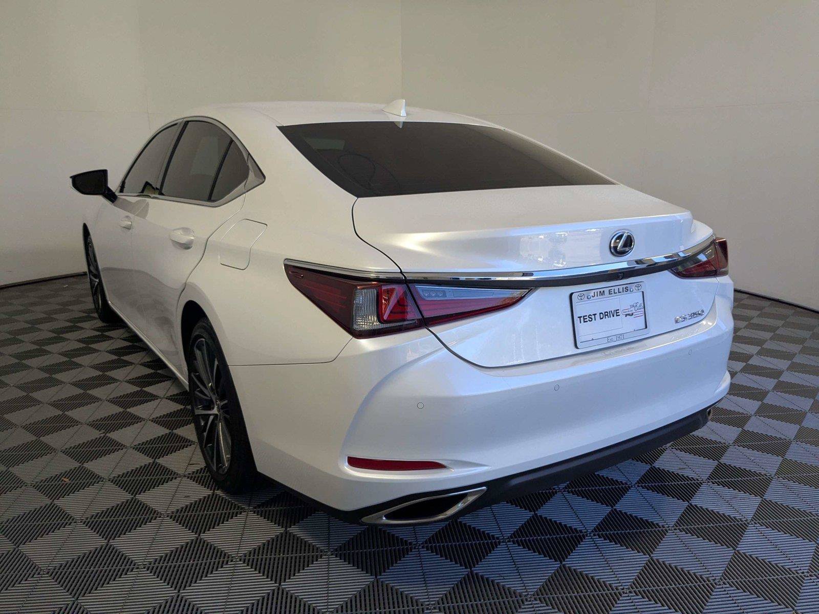 Used 2025 Lexus ES 350 w/ Premium Package FWD image 7