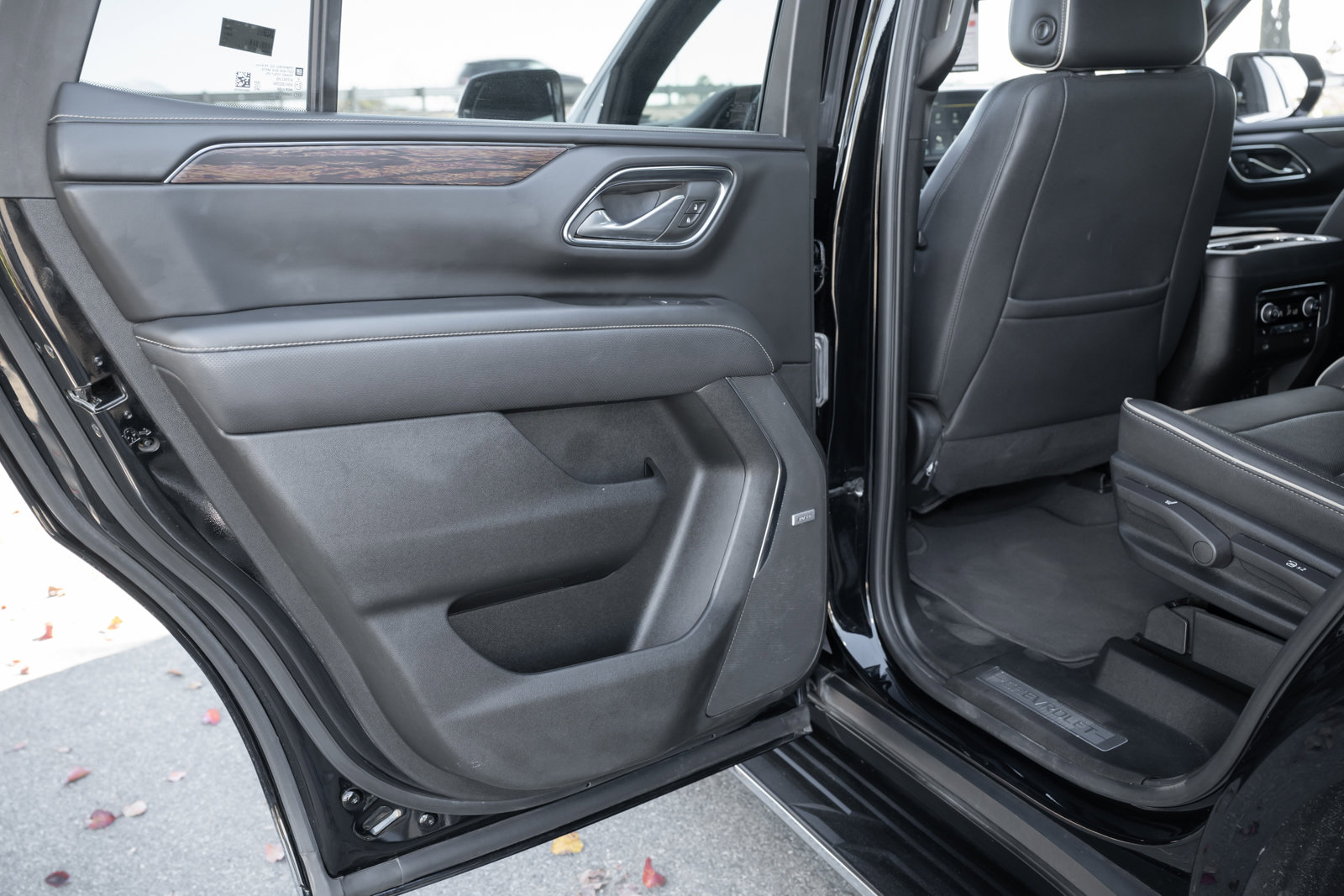 Used 2023 Chevrolet Tahoe Premier image 41