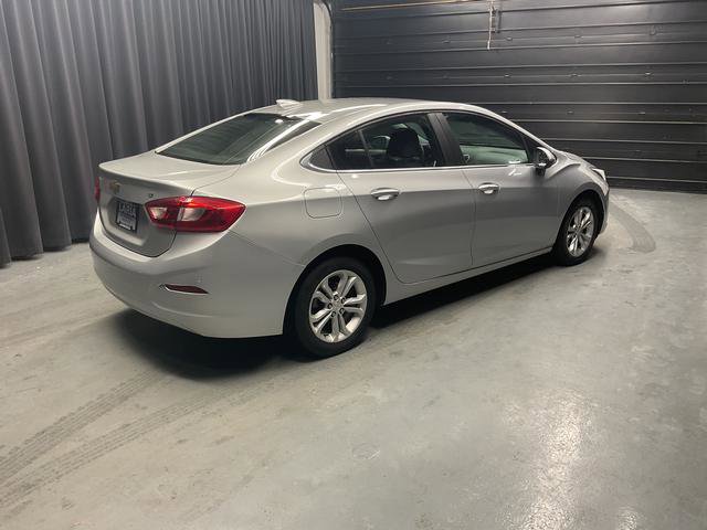 Used 2019 Chevrolet Cruze LT w/ Convenience Package image 5