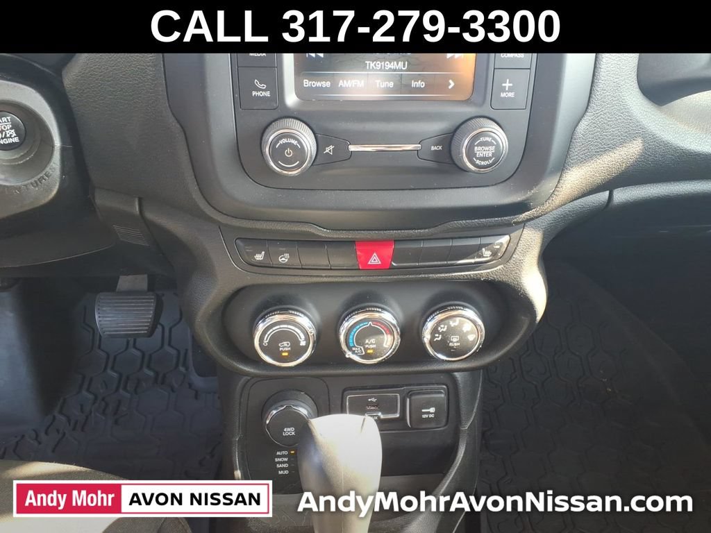 Used 2015 Jeep Renegade Latitude w/ Cold Weather Group II AWD/4WD image 27