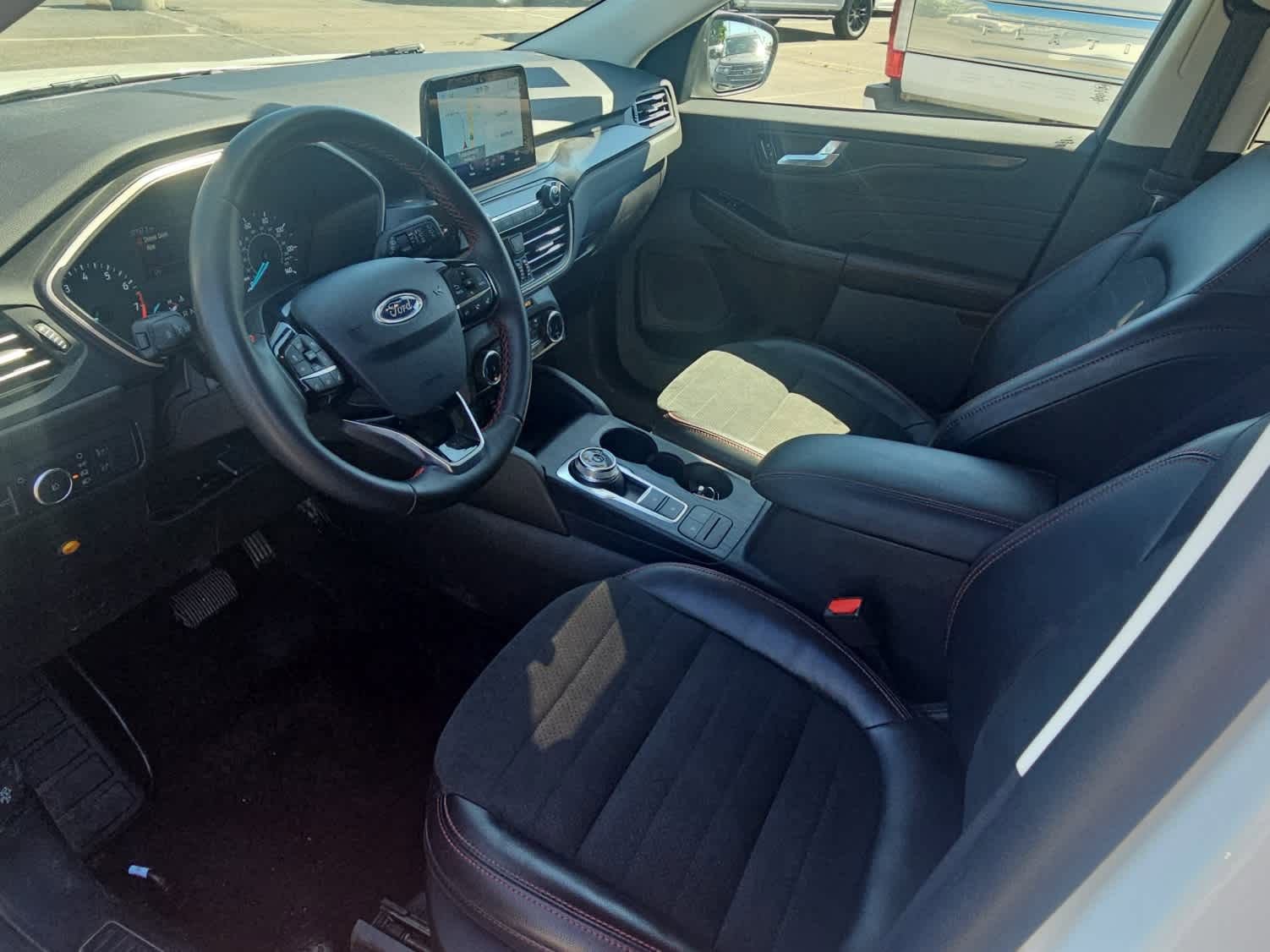 Used 2022 Ford Escape SEL w/ SEL Stealth AWD Package image 14