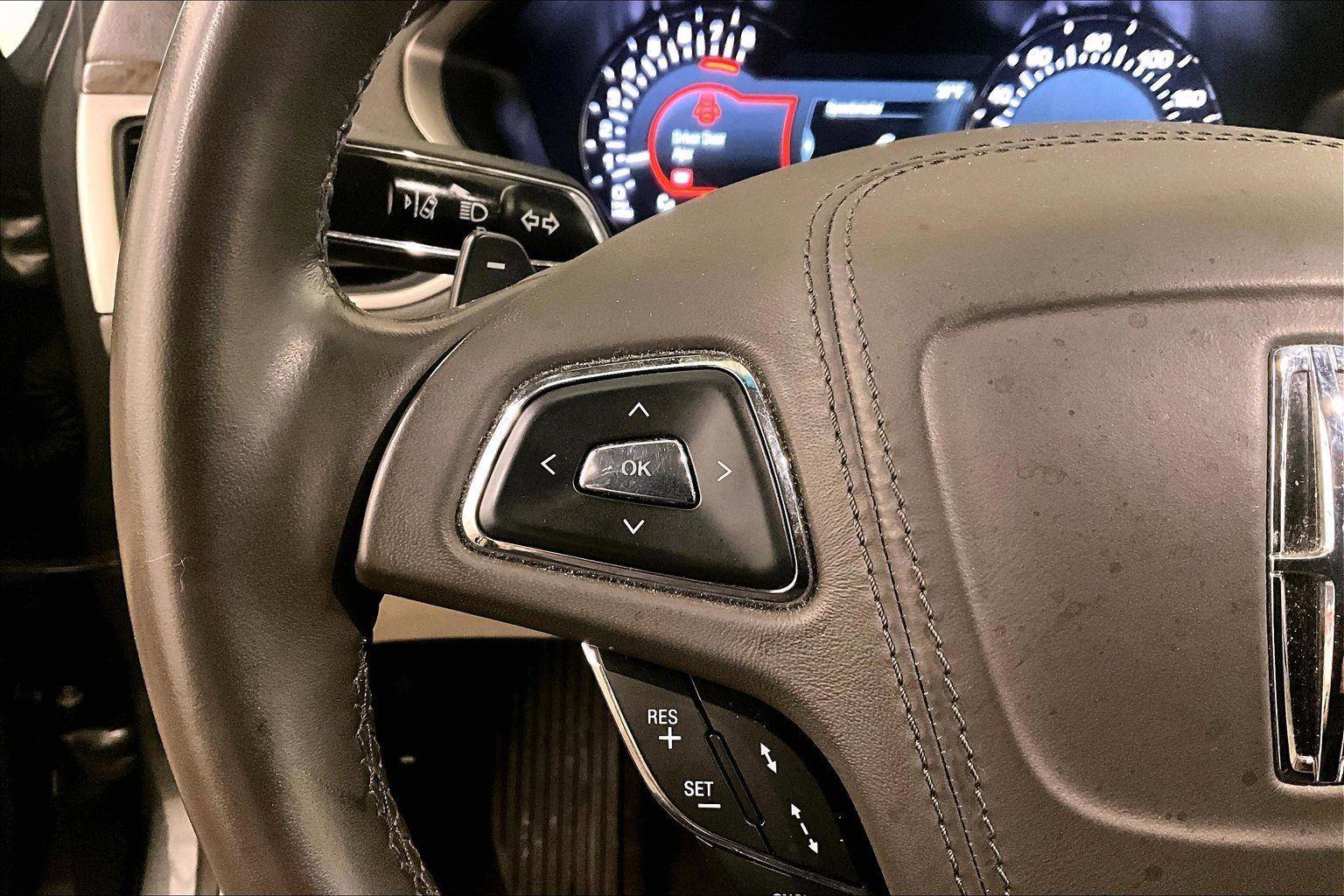 Used 2019 Lincoln MKZ Reserve image 17