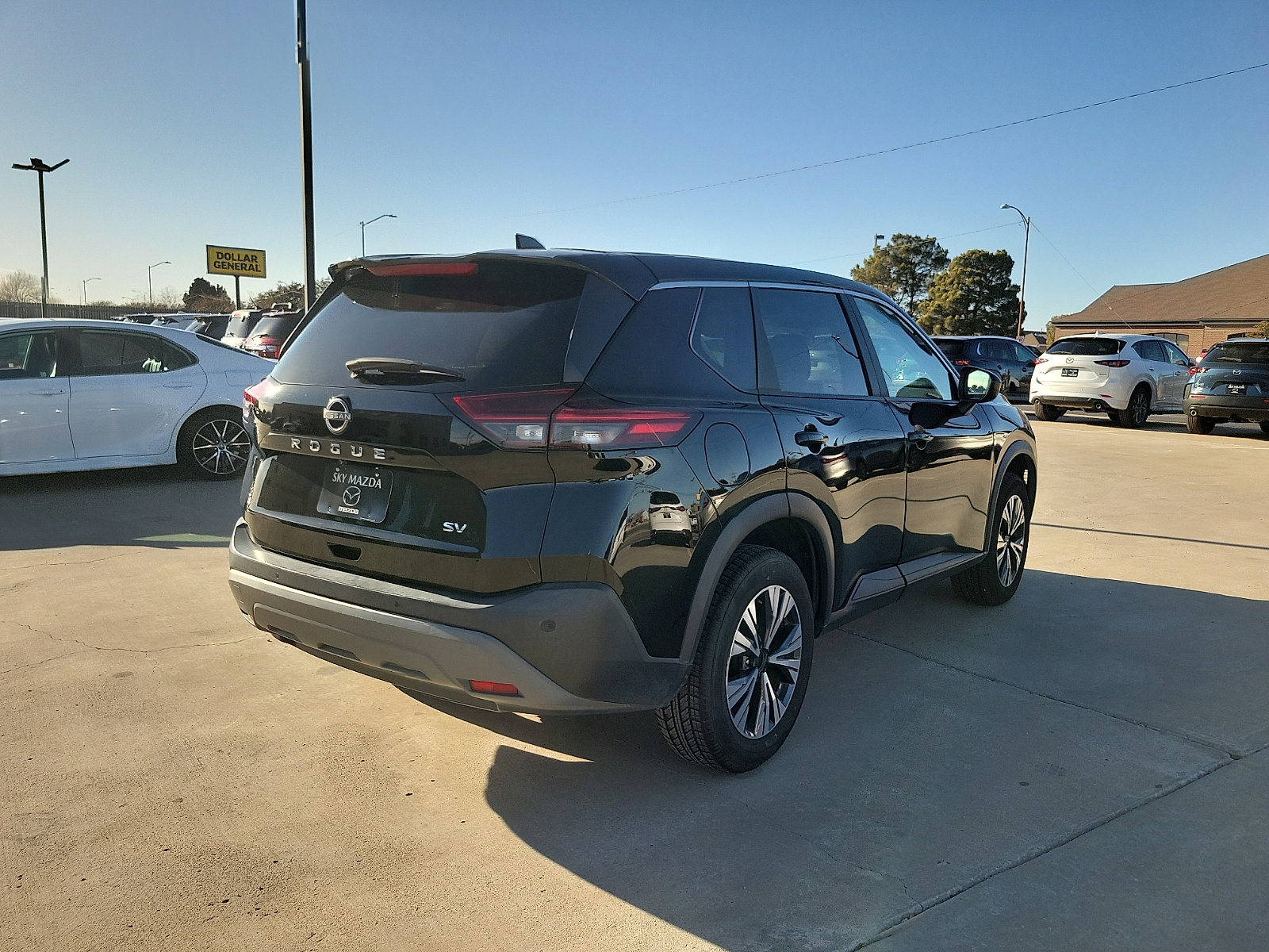 Used 2023 Nissan Rogue SV image 7