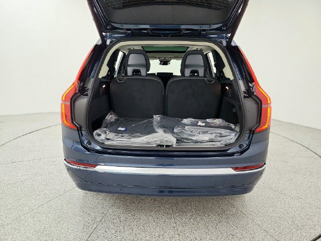 New 2026 Volvo XC90 B6 Plus w/ Protection Package AWD/4WD image 19