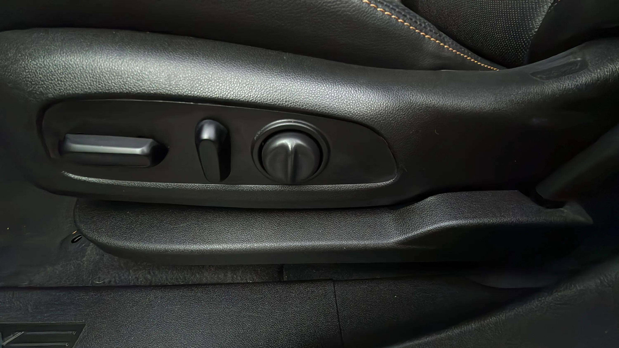 Used 2021 Chevrolet Equinox LT image 40