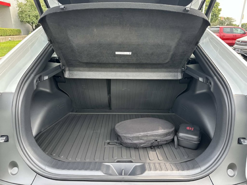 New 2026 Toyota C-HR AWD/4WD image 9
