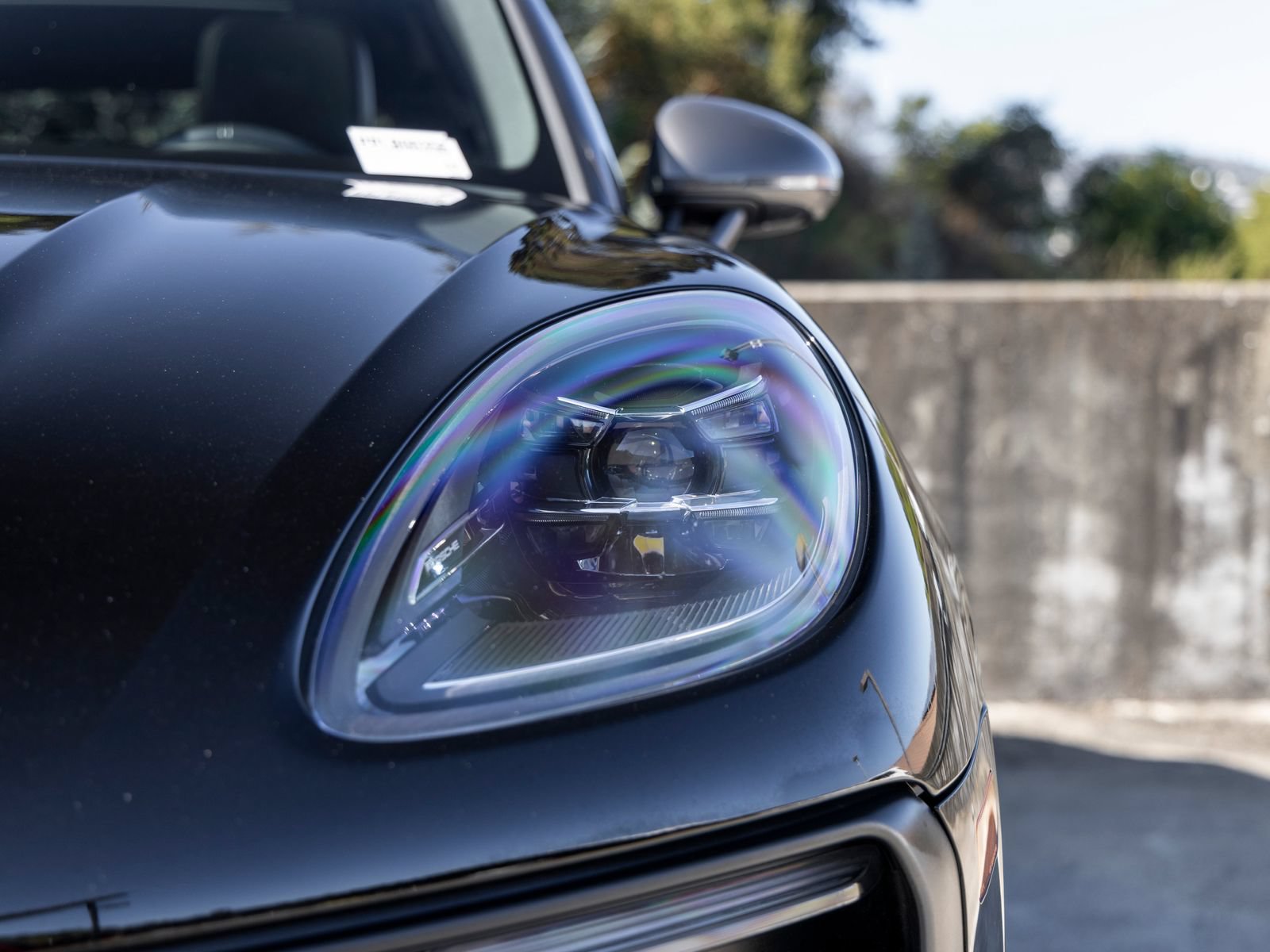 Certified 2023 Porsche Macan Turbo AWD/4WD image 18