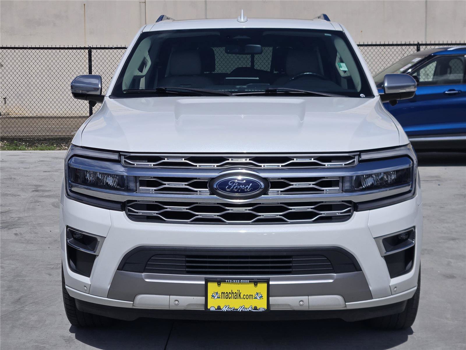 Used 2022 Ford Expedition Max Platinum RWD image 2