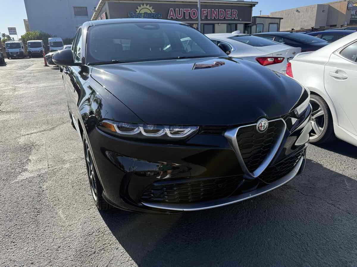 Used 2024 Alfa Romeo Tonale Ti AWD/4WD image 2