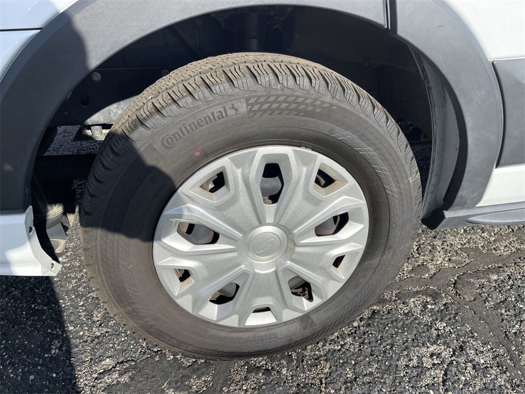 Used 2024 Ford Transit 350 XLT image 2