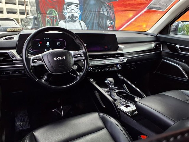 Used 2025 Kia Telluride S image 11