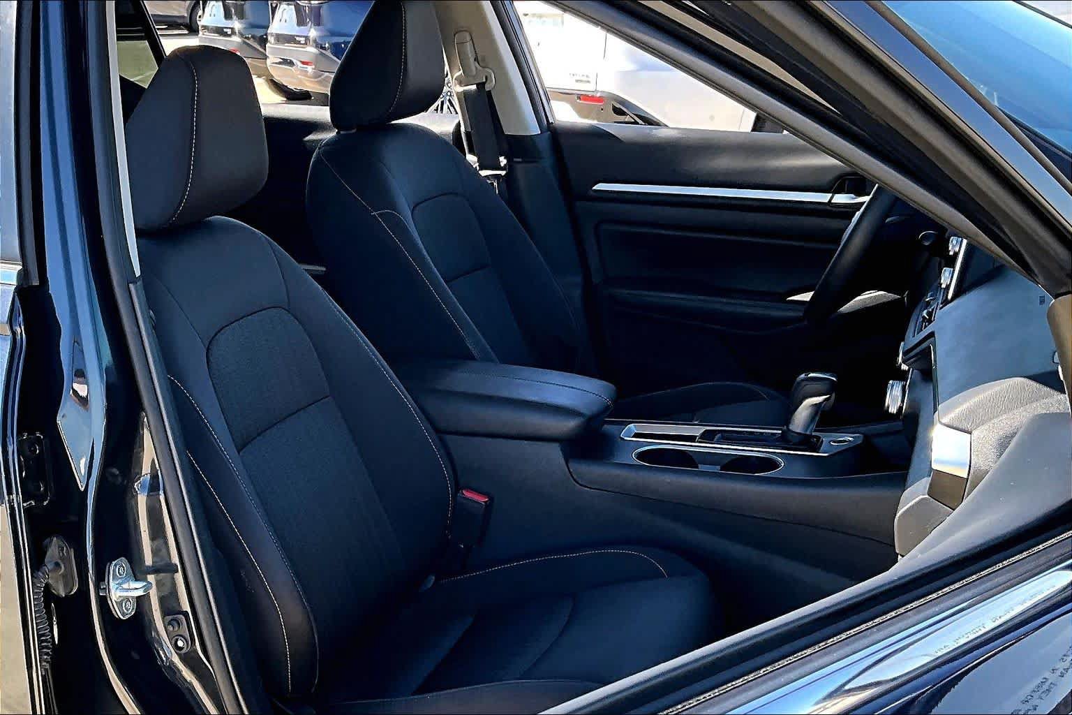 Certified 2022 Nissan Altima 2.5 SV FWD image 8