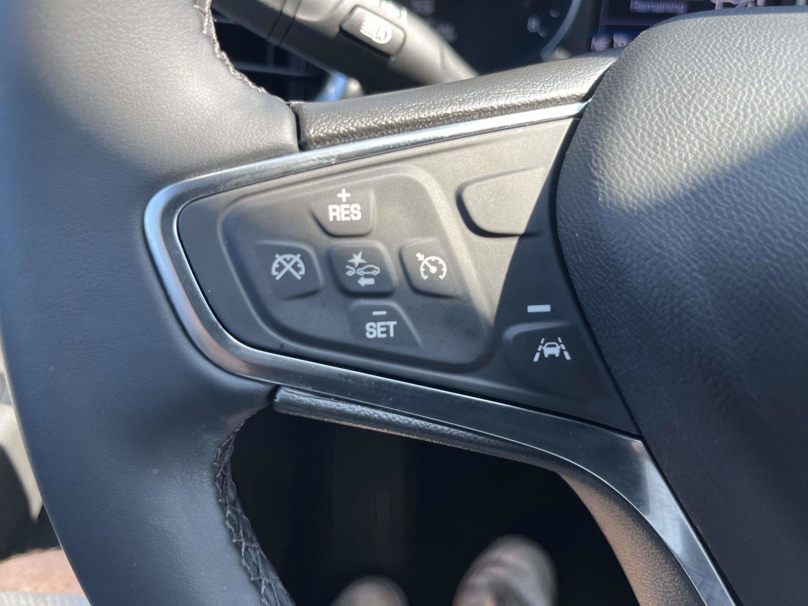 Used 2024 Chevrolet Equinox LT FWD image 17