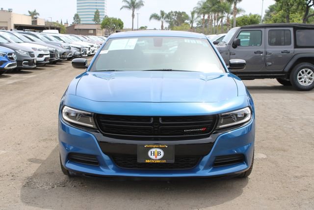 Used 2023 Dodge Charger SXT w/ Blacktop Package RWD image 2