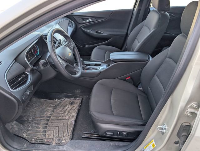 Used 2016 Chevrolet Malibu LT image 3