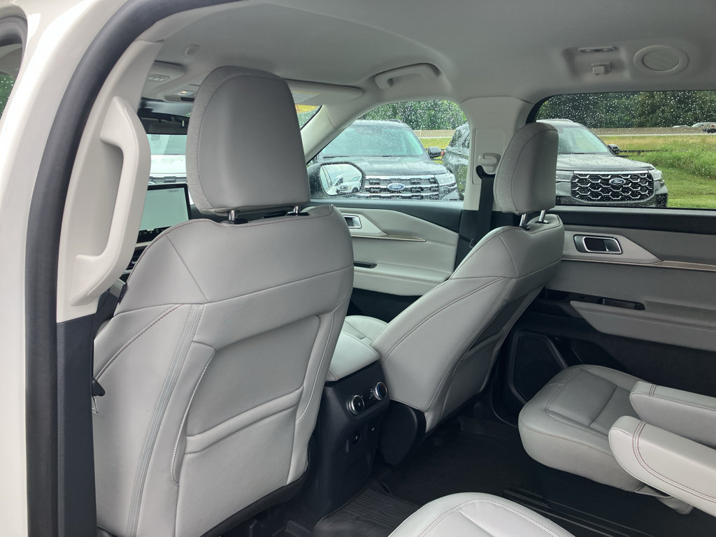 Certified 2025 Ford Explorer Active w/ Active Comfort Package RWD image 22