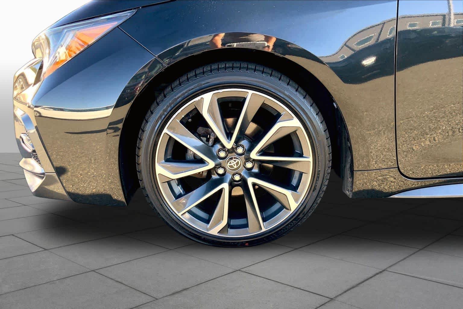 Used 2022 Toyota Corolla SE w/ Carpet Mat Package (TMS) FWD image 11