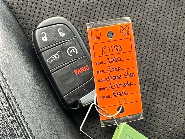 Used 2020 Jeep Grand Cherokee Altitude image 34