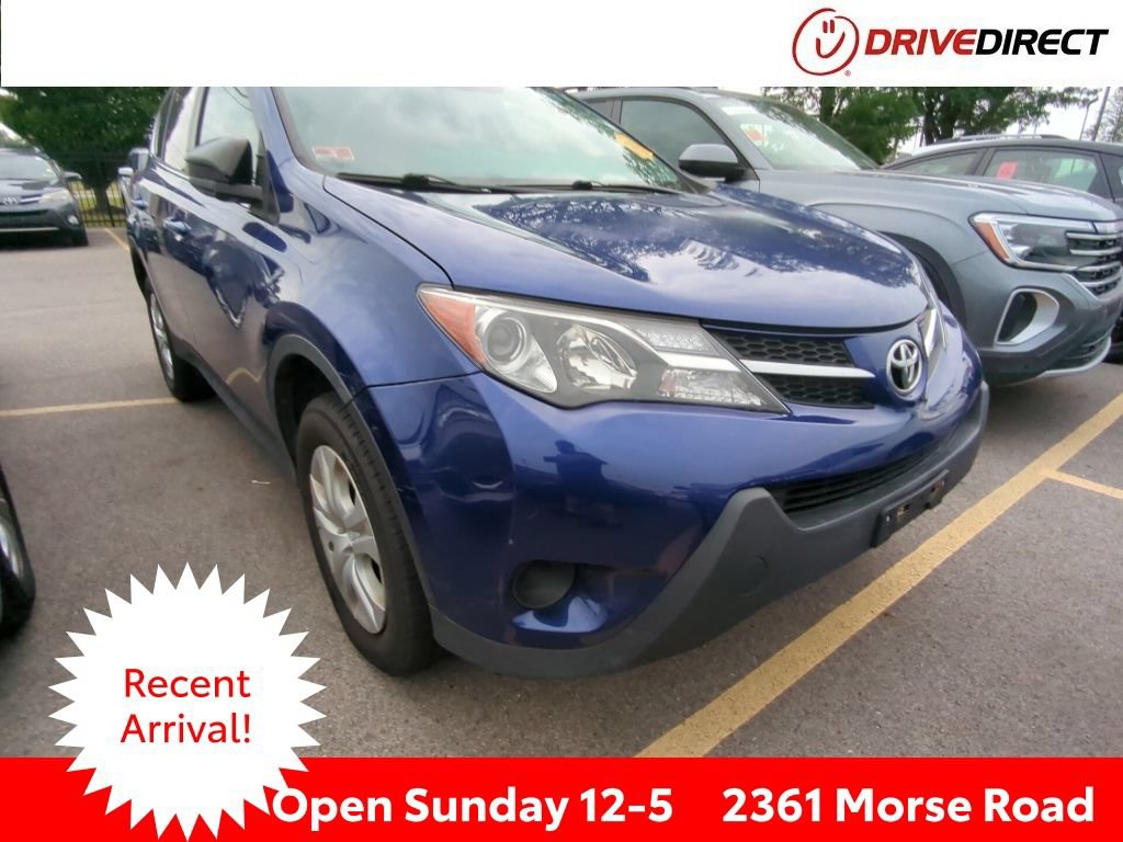 Used 2015 Toyota RAV4 LE AWD/4WD image 1