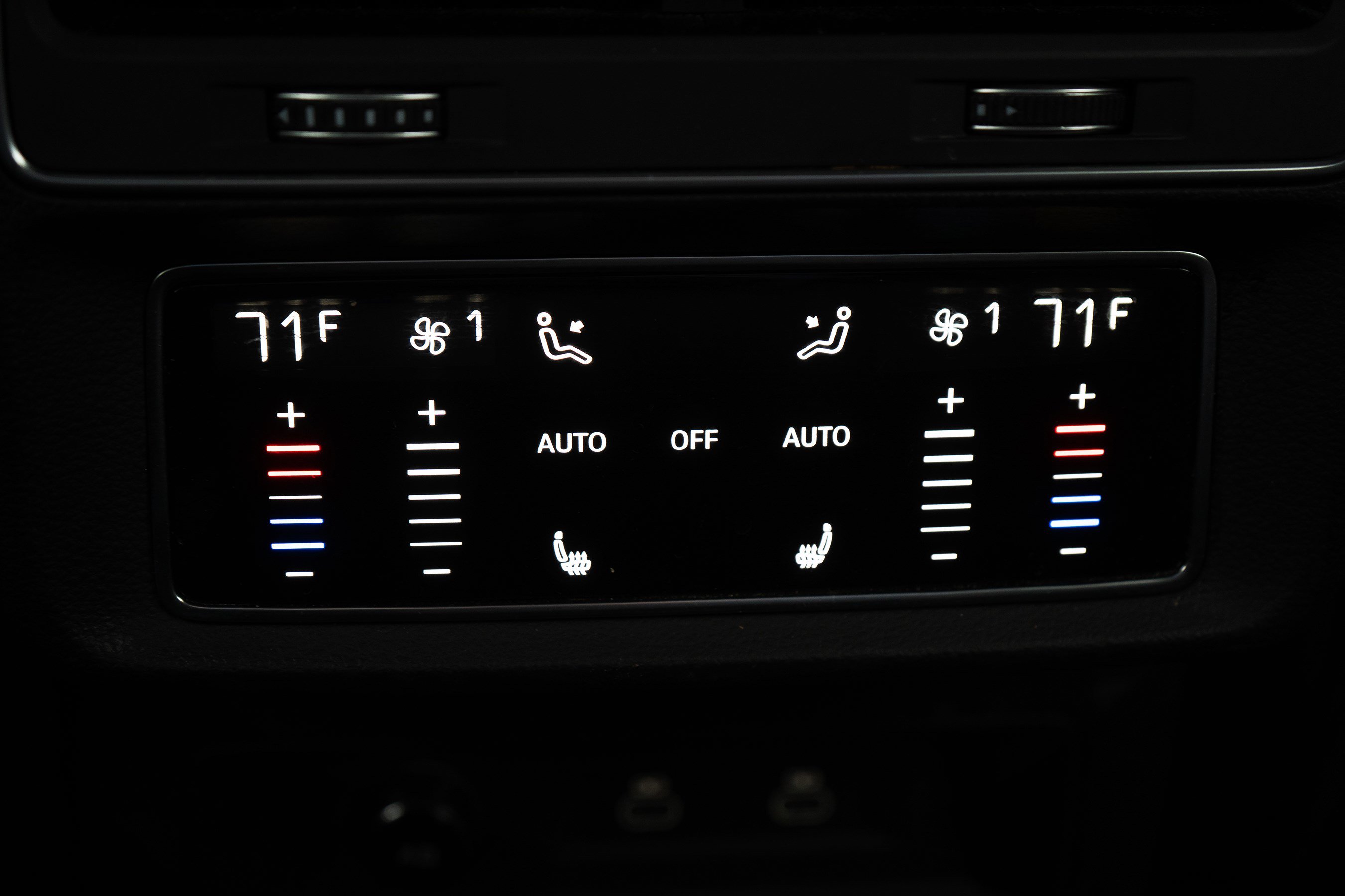 Used 2022 Audi Q7 Premium Plus image 42