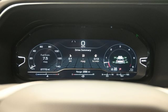 Used 2024 GMC Yukon Denali AWD/4WD image 13