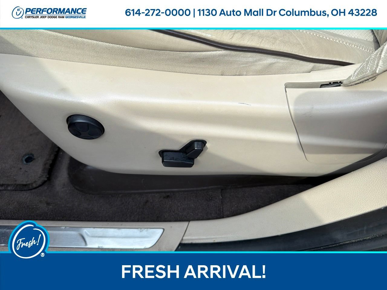 Used 2011 Jeep Grand Cherokee Overland AWD/4WD image 18