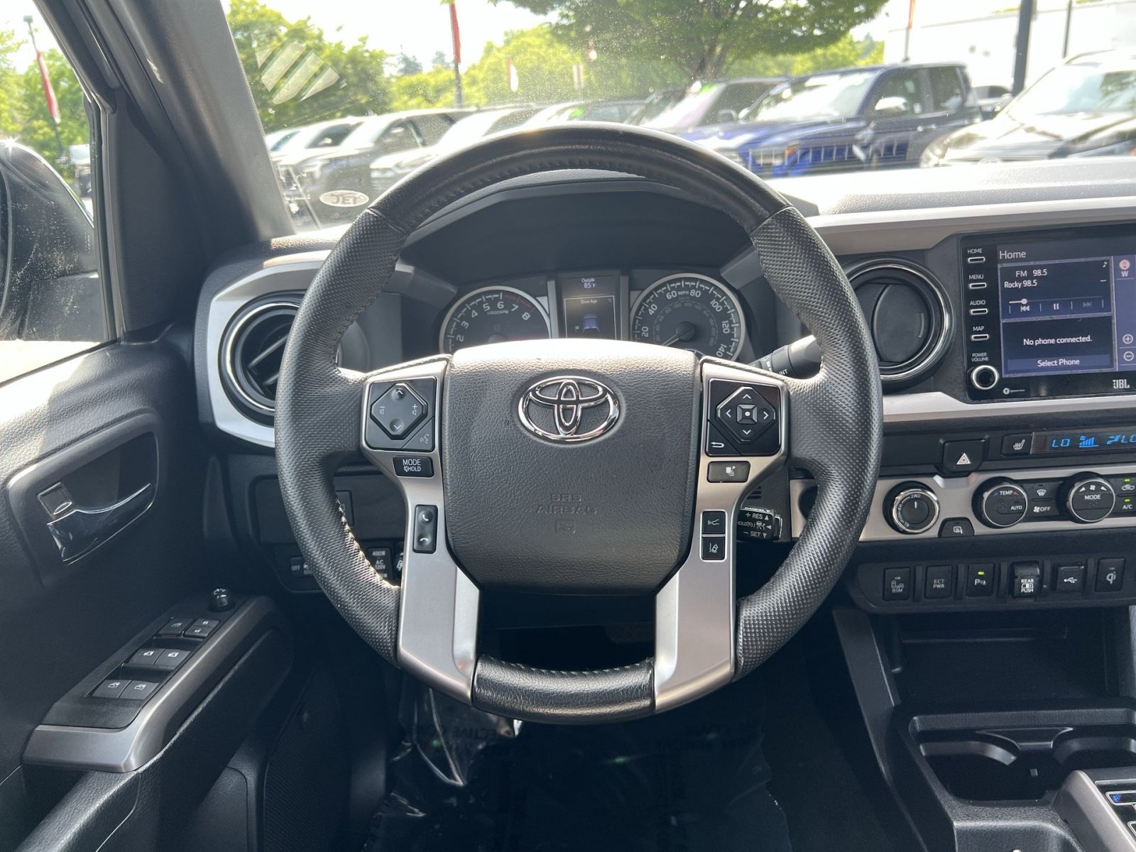 Used 2021 Toyota Tacoma Limited AWD/4WD image 16