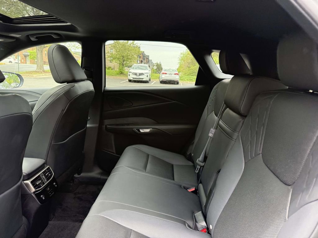 Used 2024 Lexus RX 350 Premium w/ Accessory Package (K3) image 18