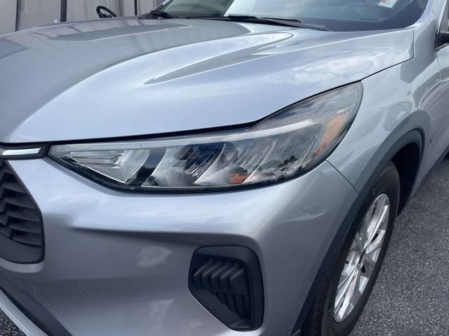 Used 2023 Ford Escape Active w/ Cold Weather Package FWD image 6