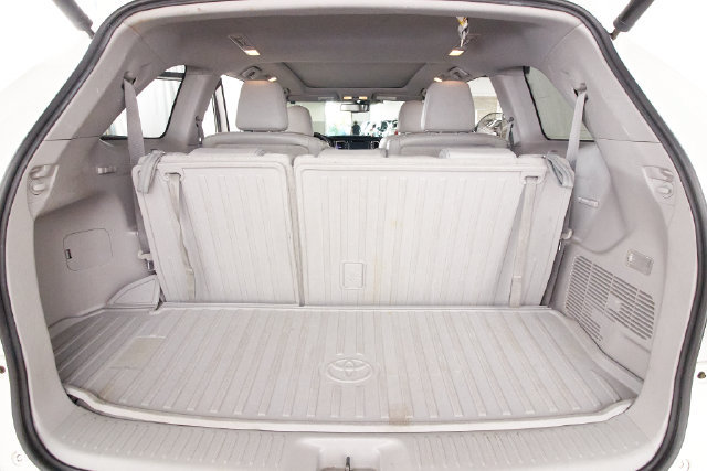 Used 2015 Toyota Highlander Limited Platinum AWD/4WD image 26